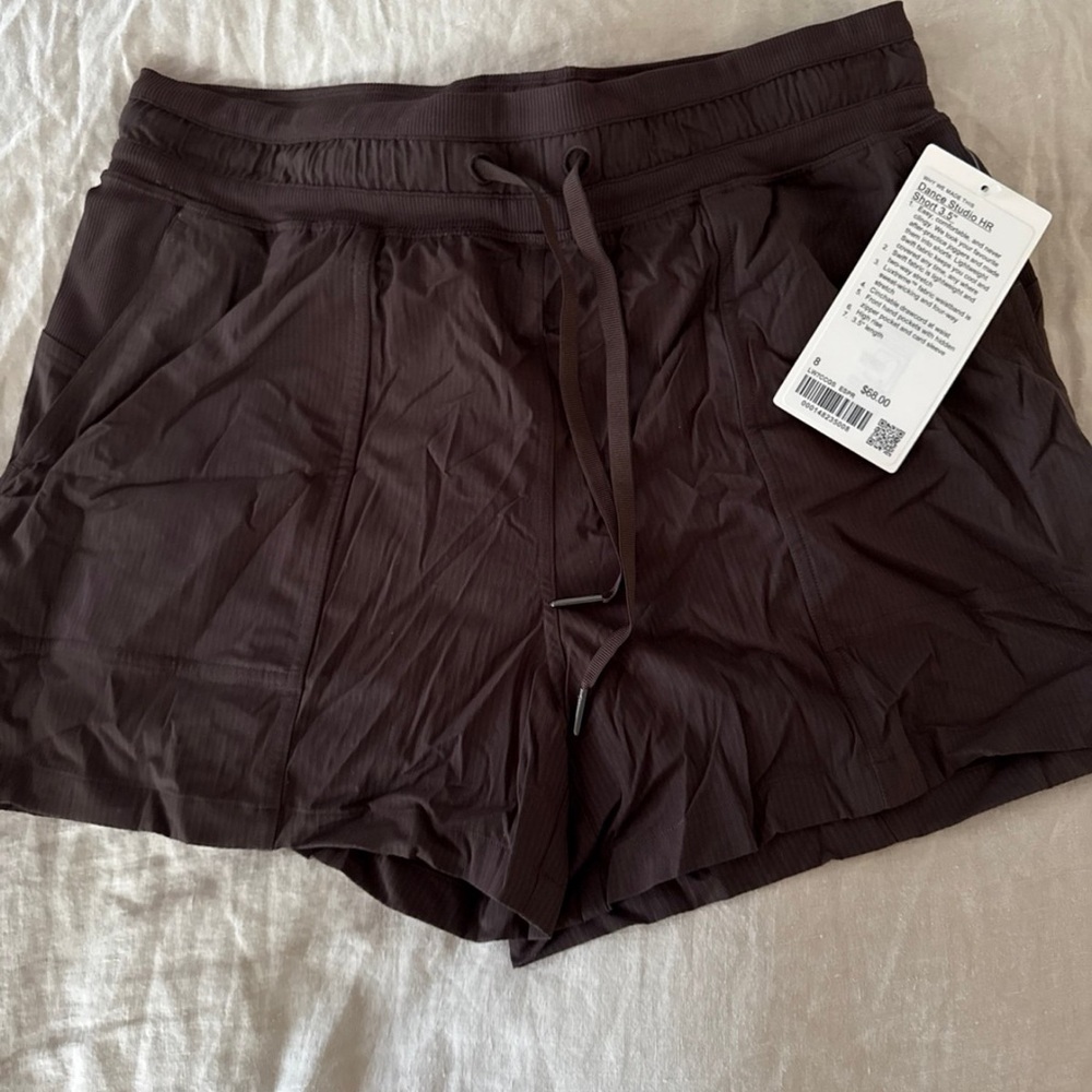 Lululemon Athletica dance studio Shorts